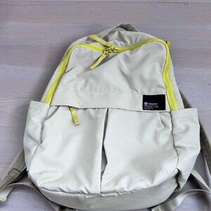 Lululemon Everyday Backpack 2.0 23L in light yellow/yellow/ creamy yellow